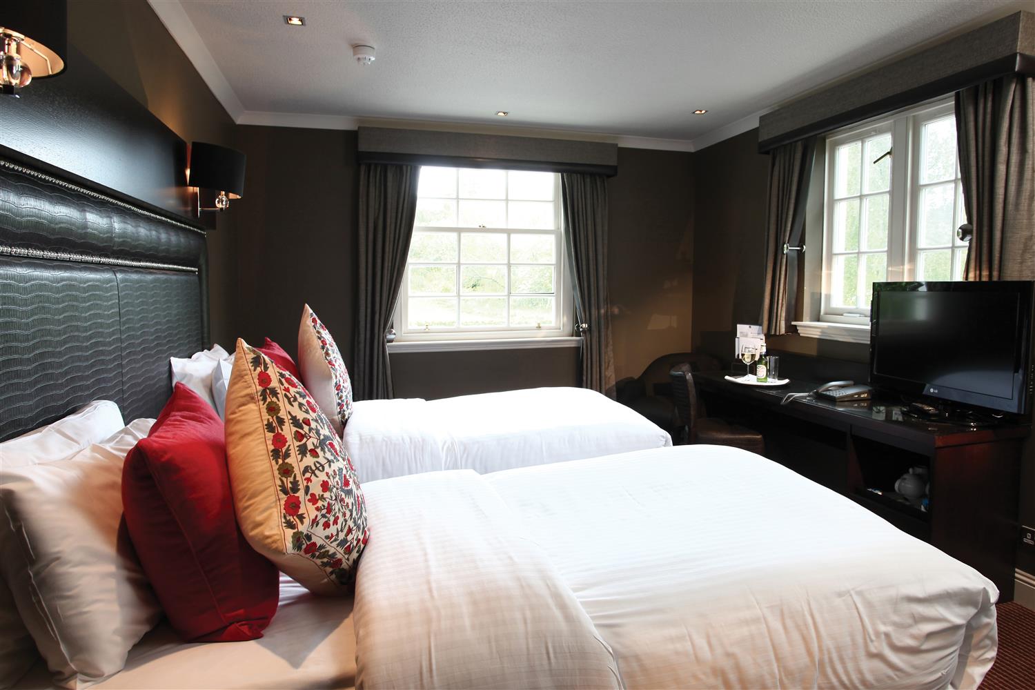 Superior, Twin Beds
