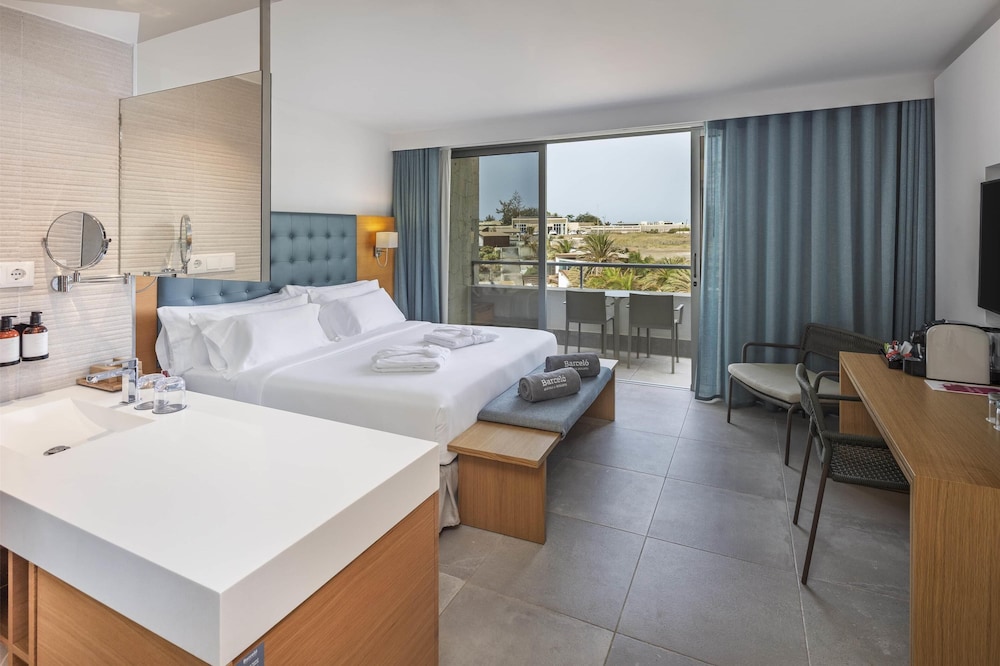 غرفة ديلوكس بسرير كينج، Barcelo Praia Cape Verde 7/10