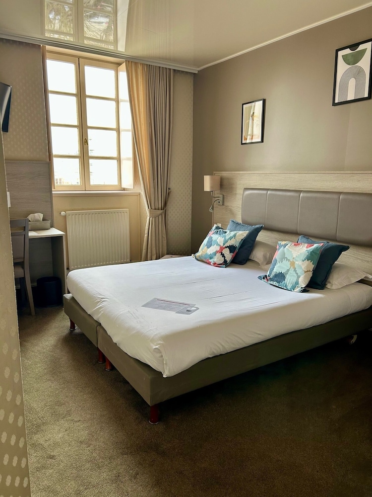 Citotel Le Challonge 11/44