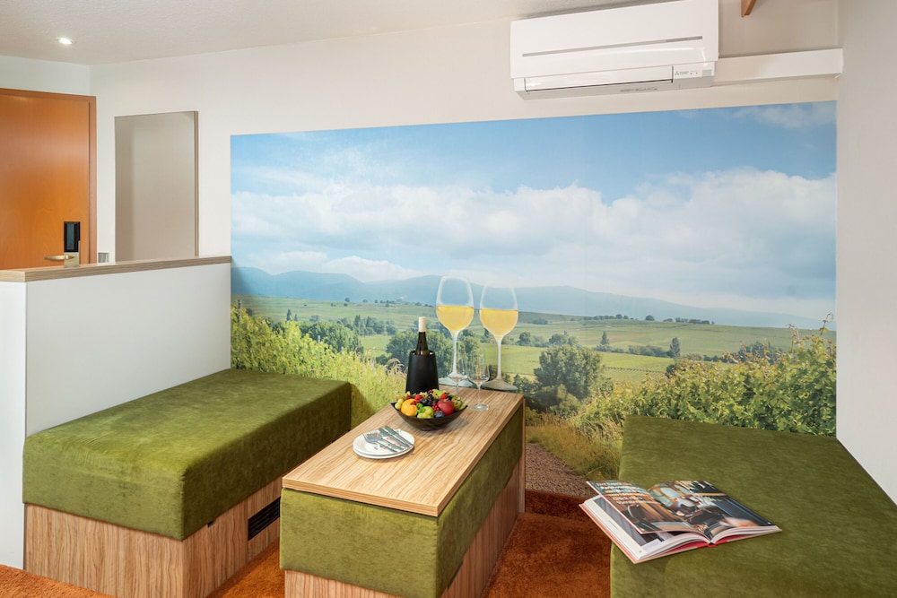 Parkhotel Landau 7/50