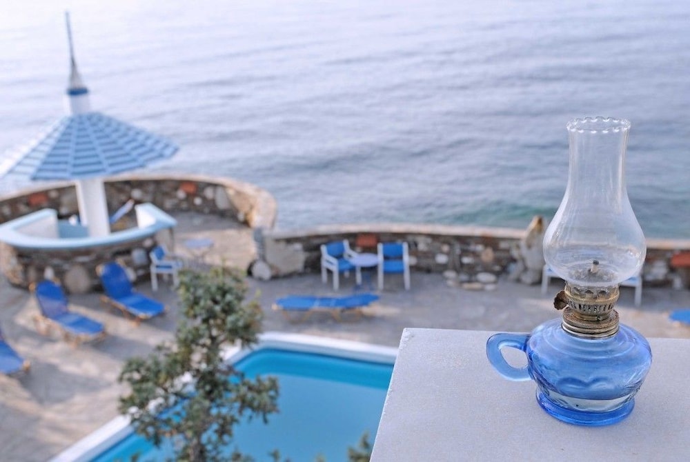 Daidalos Hotel، Chios 26/27