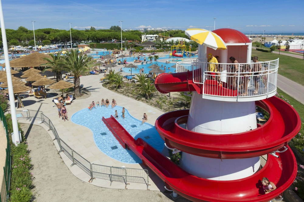 Villaggio Turistico Internazionale 38/50