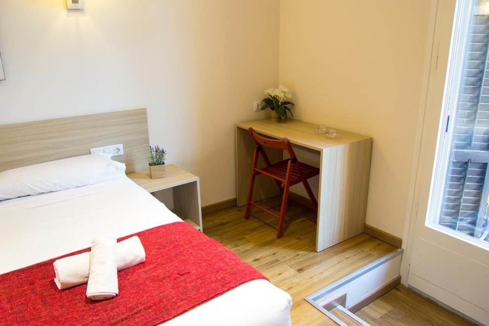 Hostal Barcelona Travel 7/35