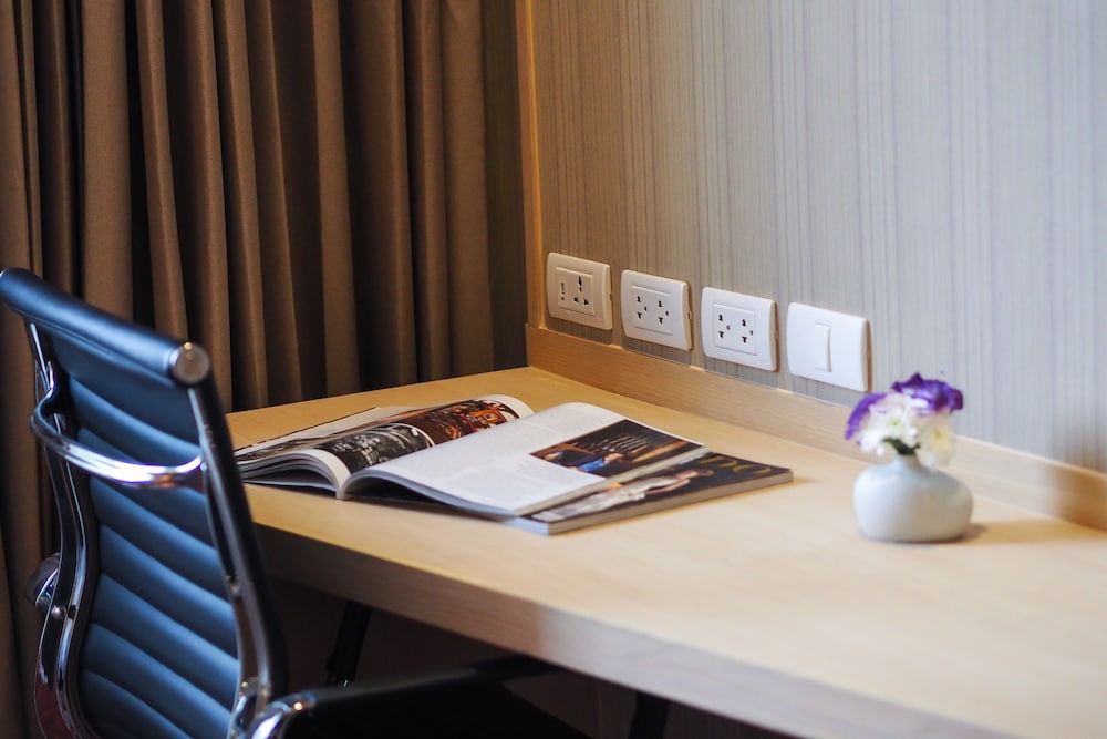 Eleven Bangkok Sukhumvit 11 by Kingston Hotels 62/73