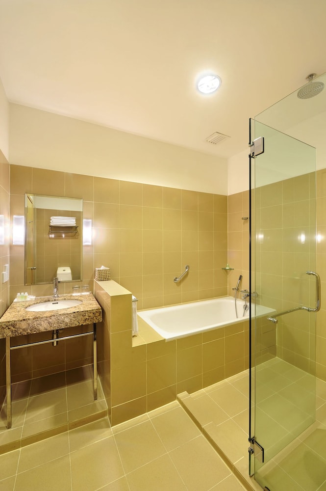 Hotel Capitol Kuala Lumpur 23/25