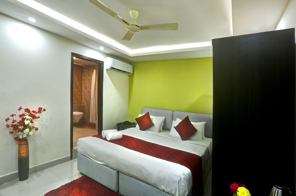 Hotel Windsor Castle Inn 8/25