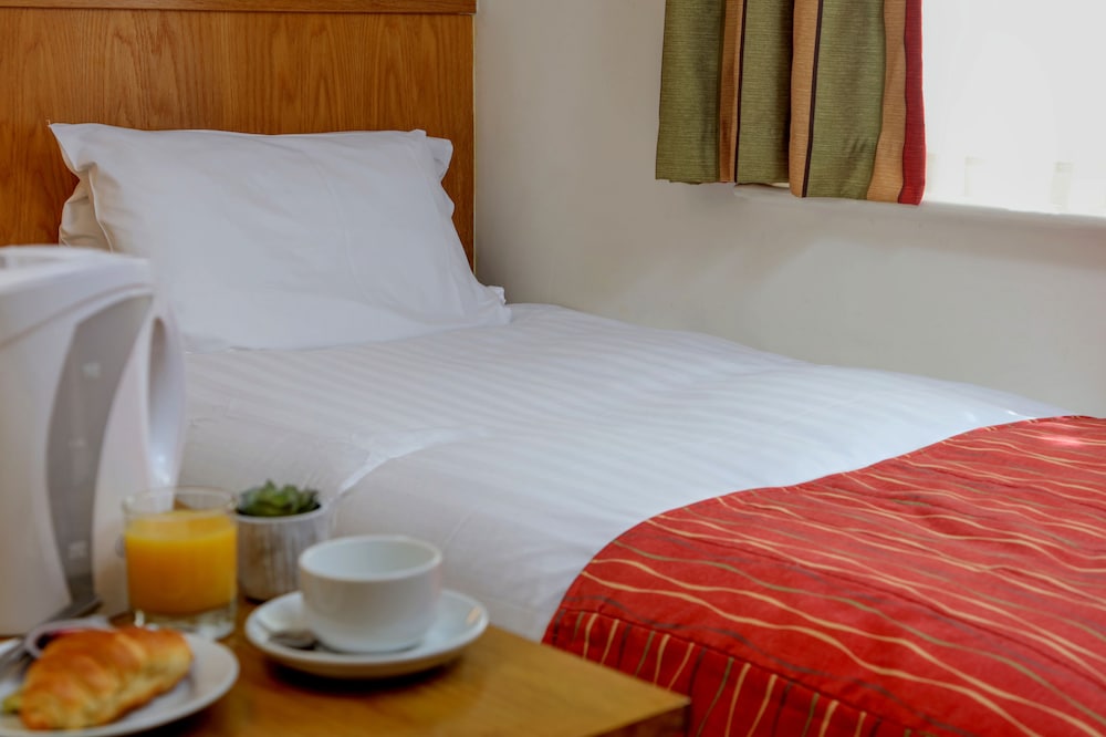 Queensway Hotel, Sure Hotel Collection by Best Western 16/38