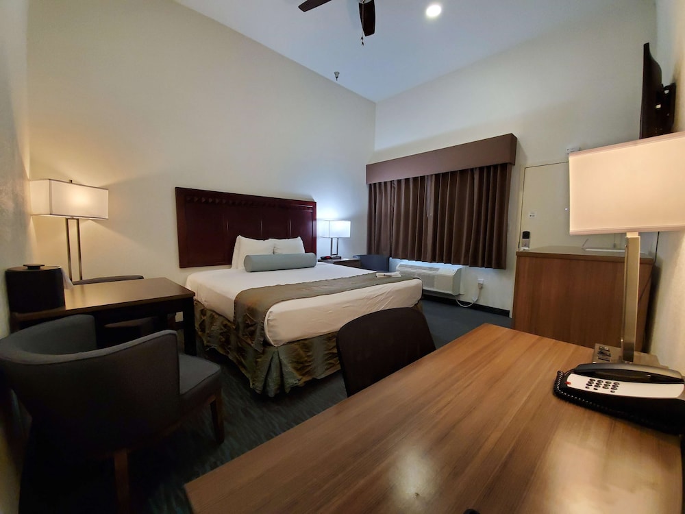 Best Western Plus Main Street Inn 9/38
