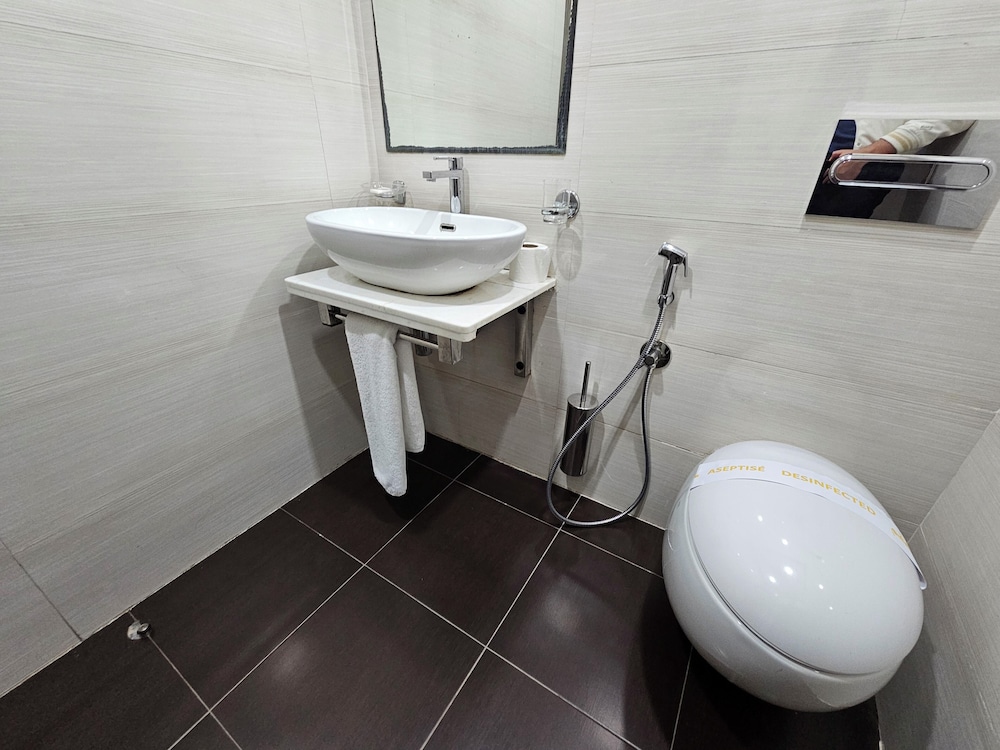 DownTown Hotel Maarif Casablanca By TSA 63/65
