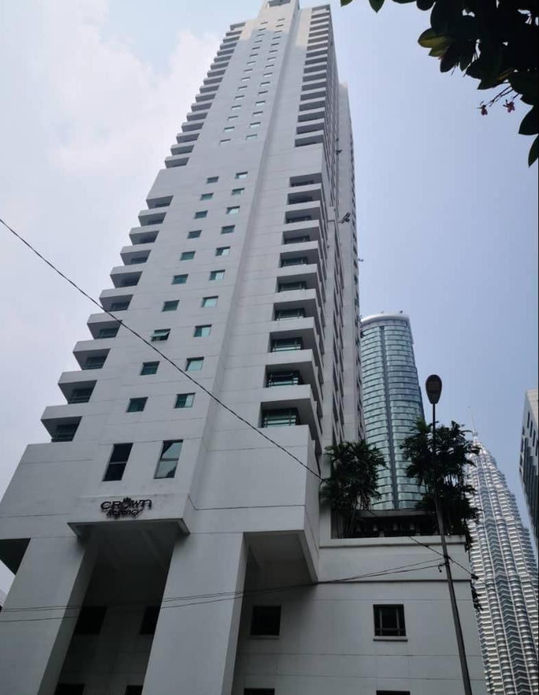 Crown Regency Serviced Suites 1/39