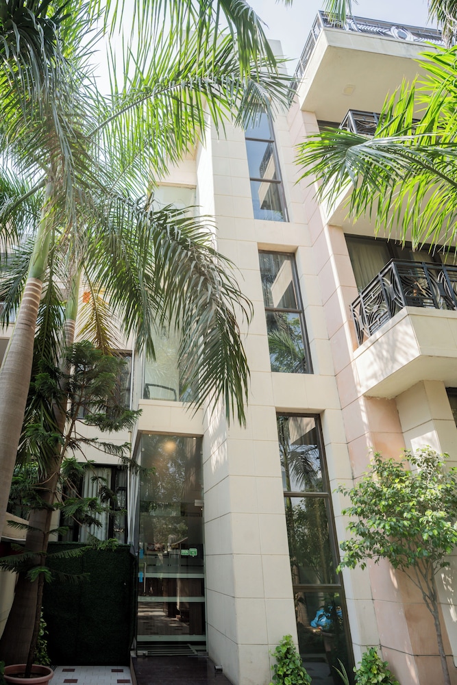 戈加恩伯宁酒店(Ahuja Residency Parklane) 图片1