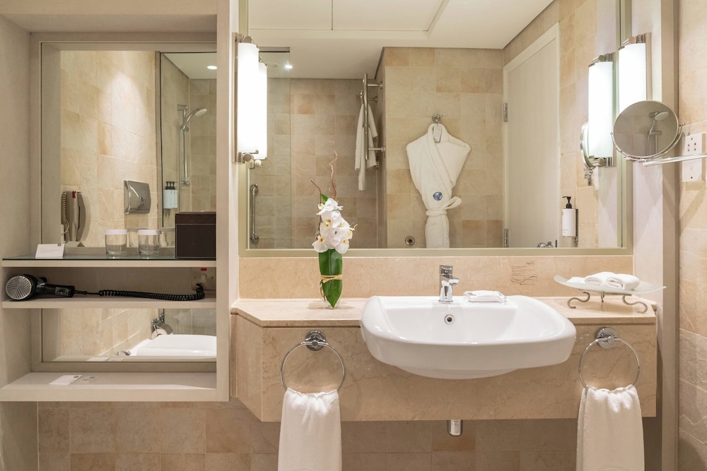 Beach Rotana Abu Dhabi Hotel 50/50