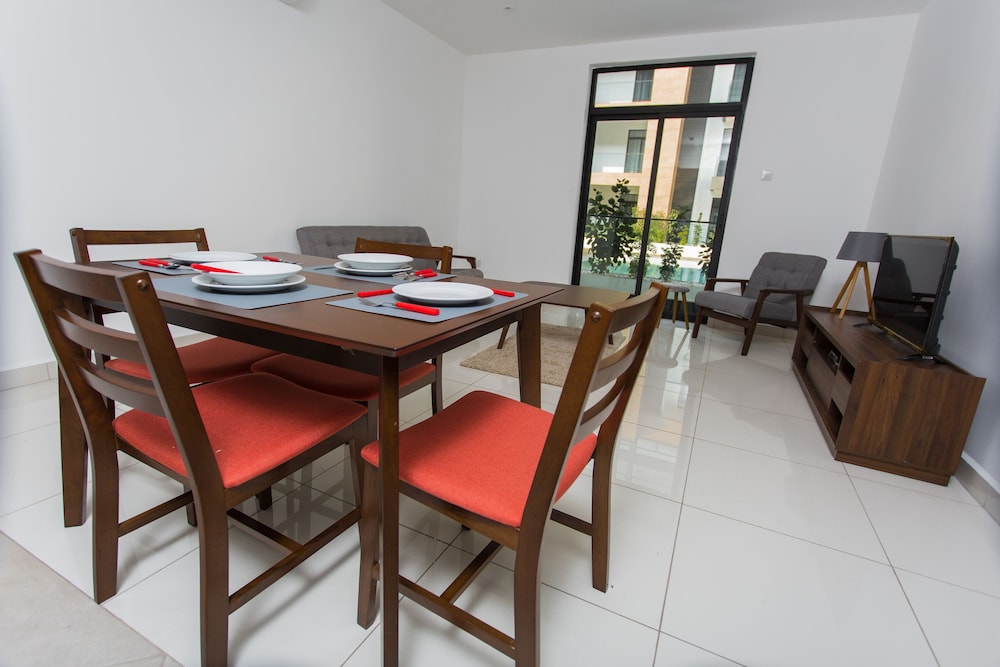 Accra Luxury Apartments at The Gardens 38/50