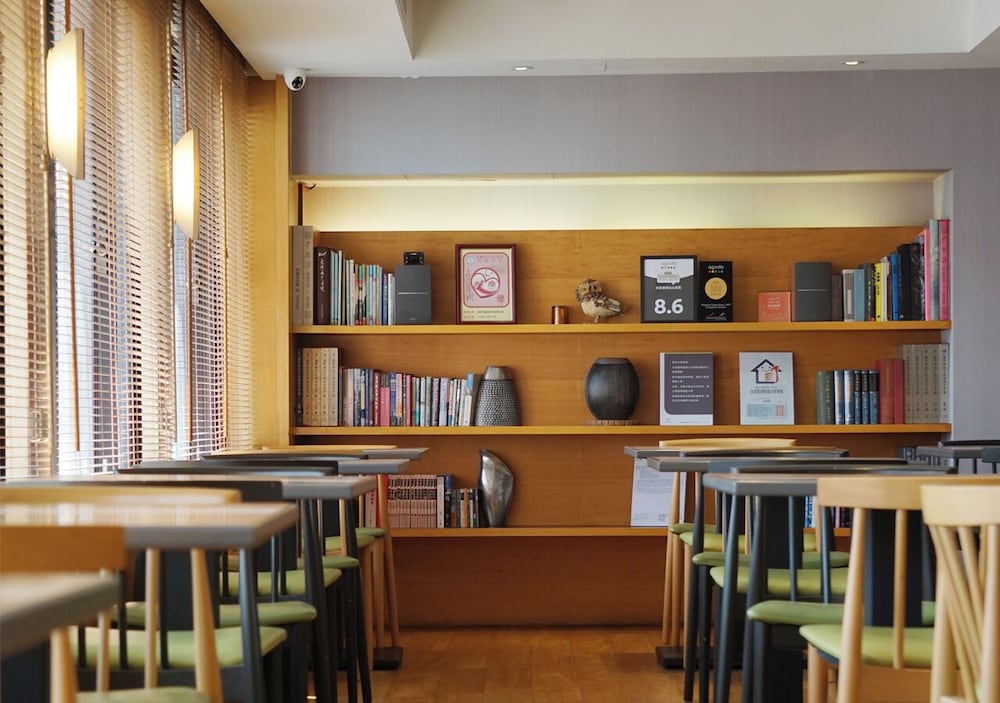 Royal Inn Taipei Nanxi Mrt Zhongshan Station 49/66