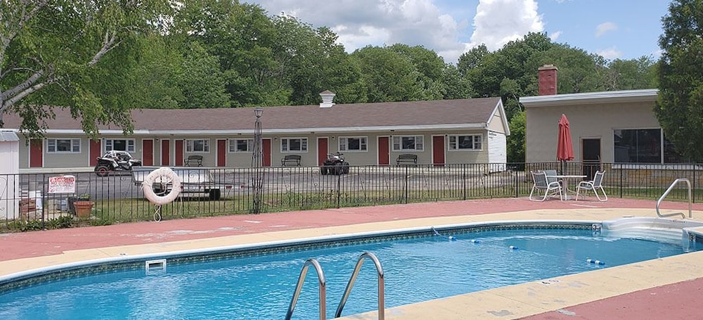 Gorham Motor Inn 6/58