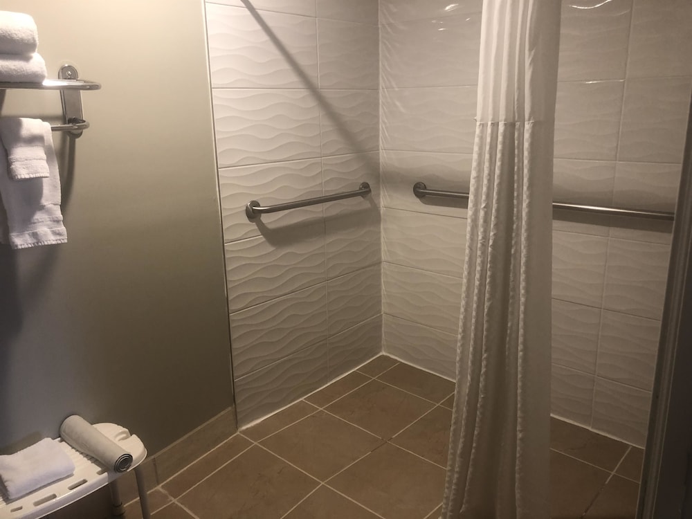 Best Western Fort Lee 6/20
