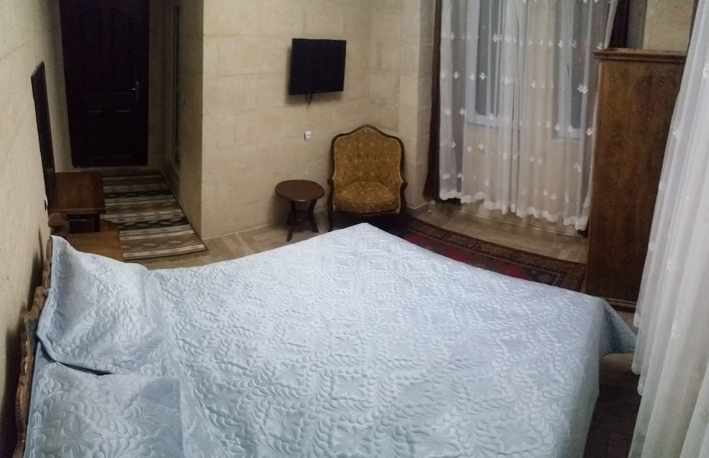 1 BEDROOM, DELUXE, DOUBLE BED, HILL VIEW