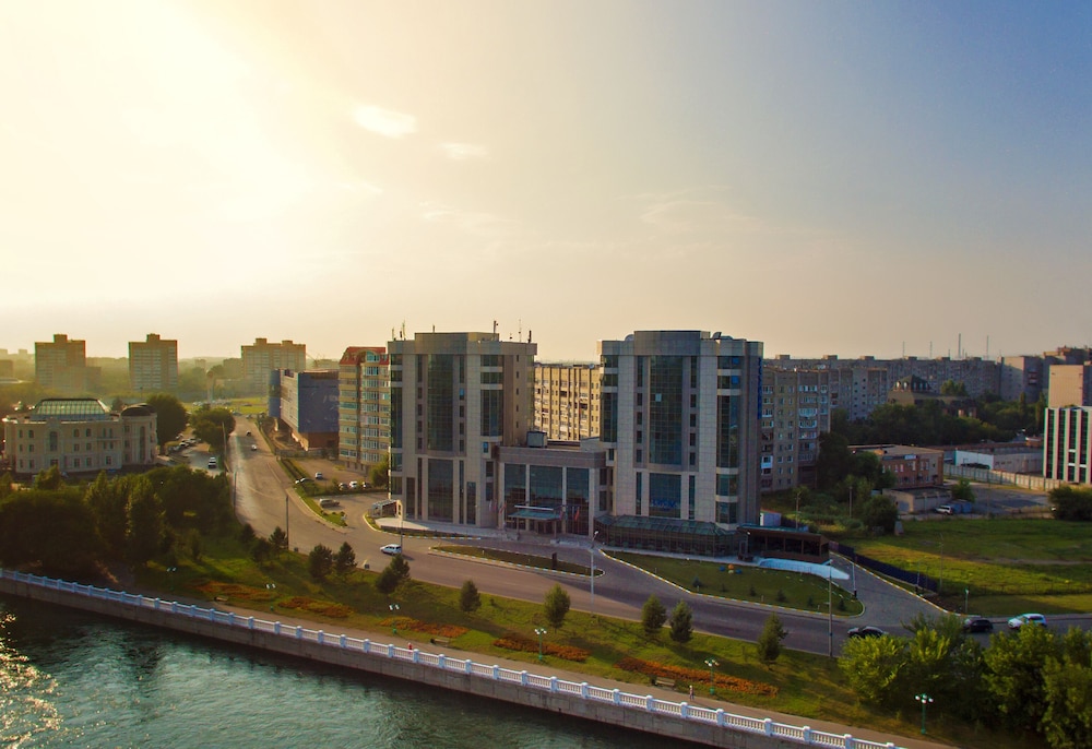 Hayat Hospitality Oskemen 44/48