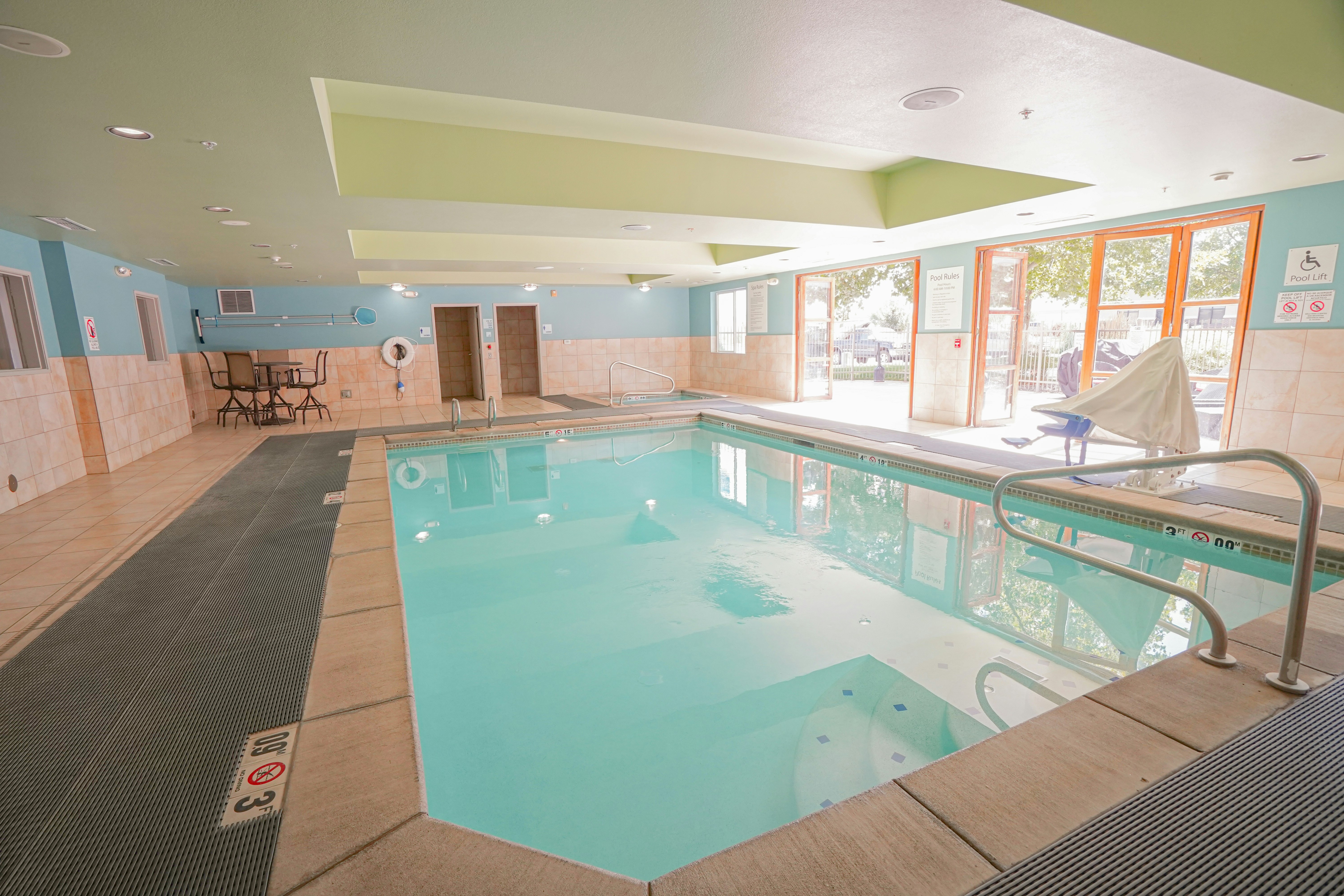 Holiday Inn Express Hotel And Suites Ontario 31/61