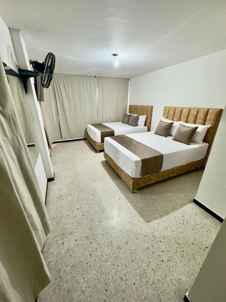 Hotel Pereira Central 12/32