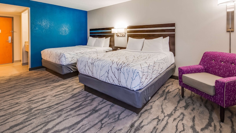 Best Western Plus Knoxville Cedar Bluff 12/42