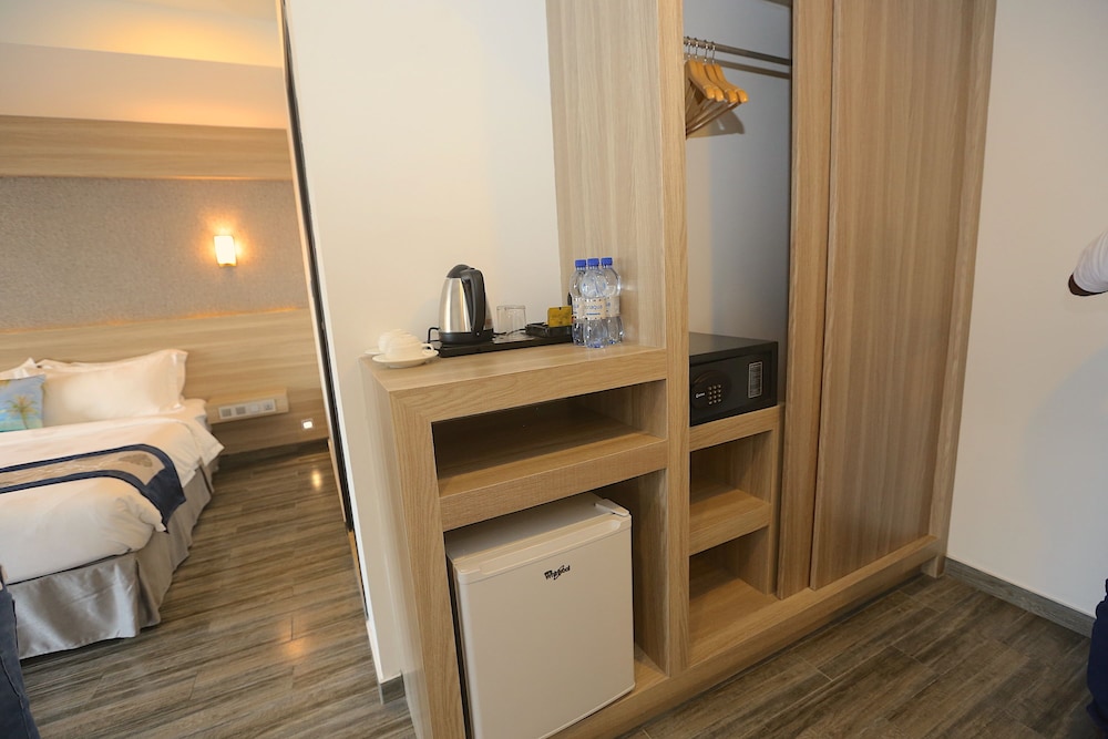 Kaani Grand Seaview 28/63