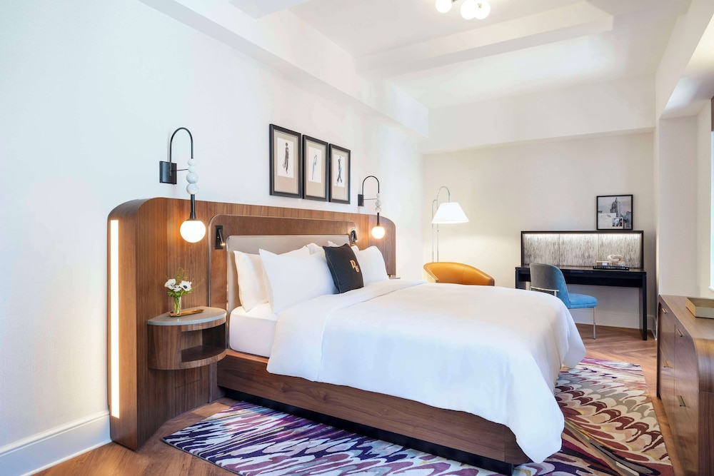 DELUXE, STUDIO, KING BED