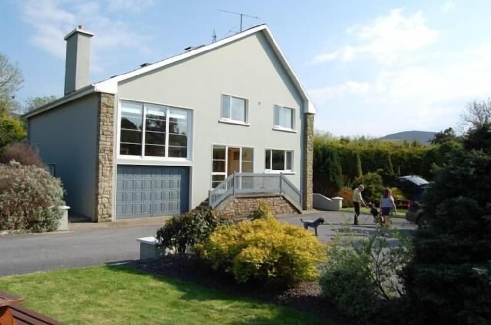 Ardrinane House B&B 44/48