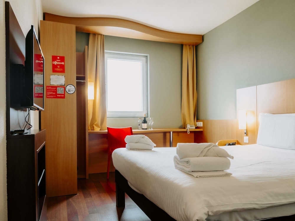 Ibis Sofia Airport Hotel 23/60