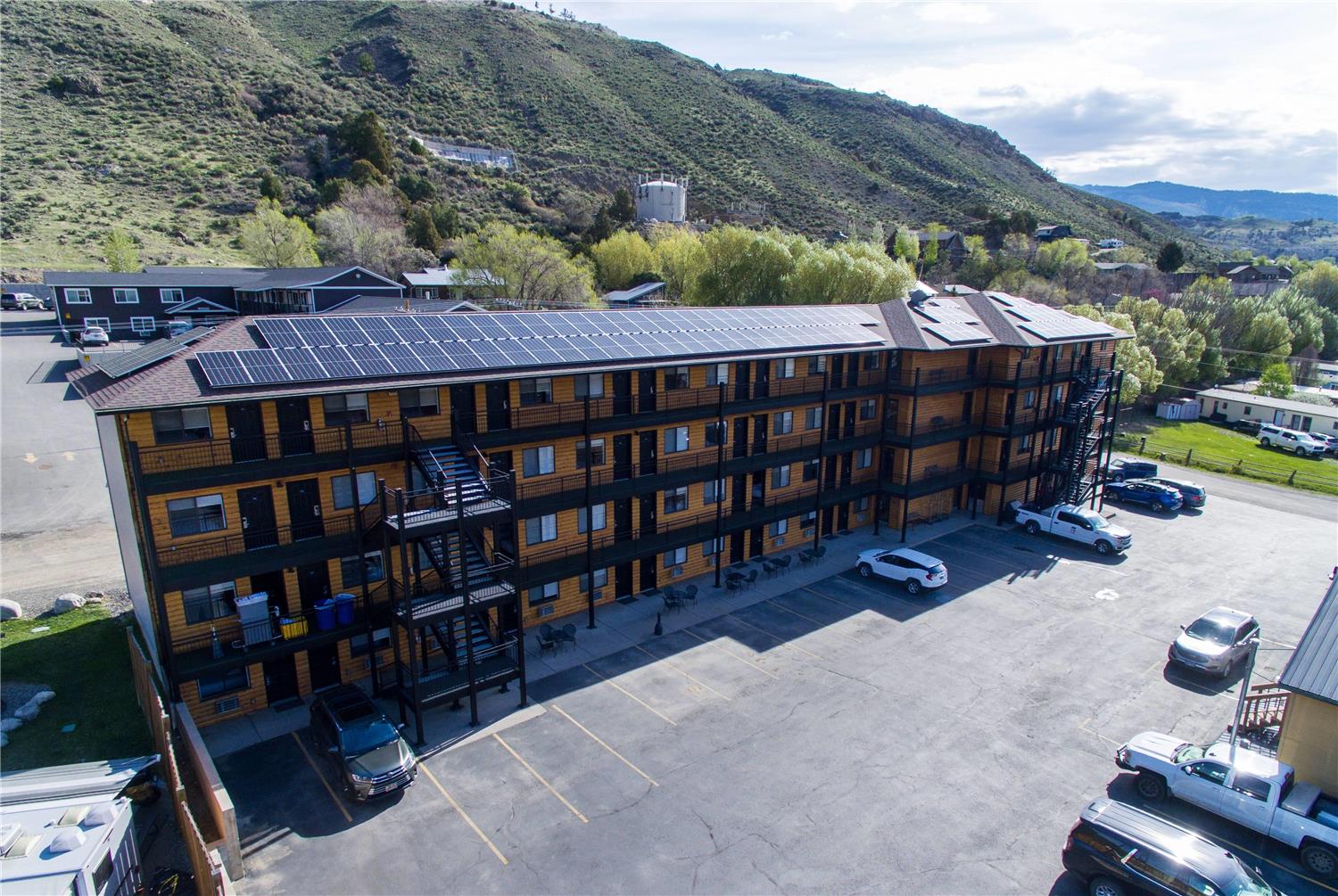 Travelodge By Wyndham Gardiner Yellowstone Park North 4/21