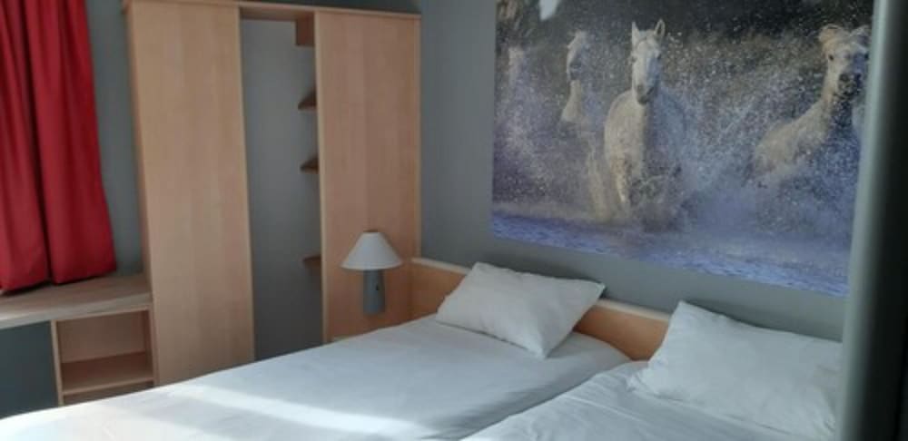 Ibis Arles 9/65