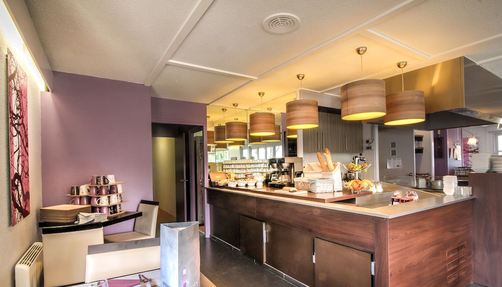 Hotel Inn Design Sable Sur Sarthe Resto Novo 40/50