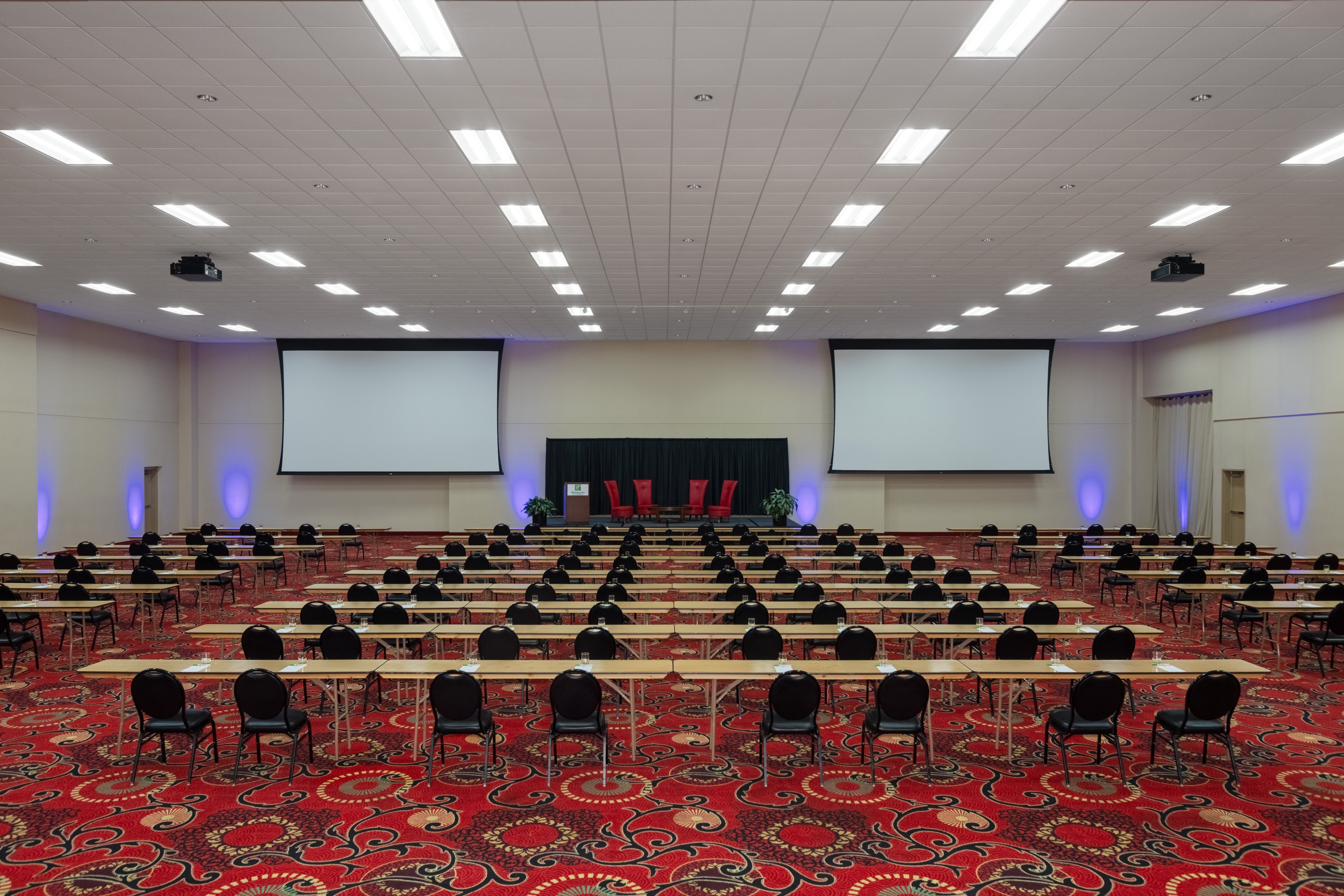 Holiday Inn Des Moines Airport Conf Center 64/79