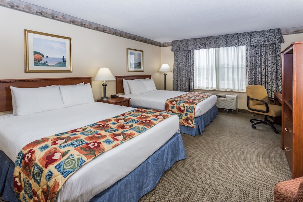 Baymont by Wyndham Waterford/Burlington WI 13/43