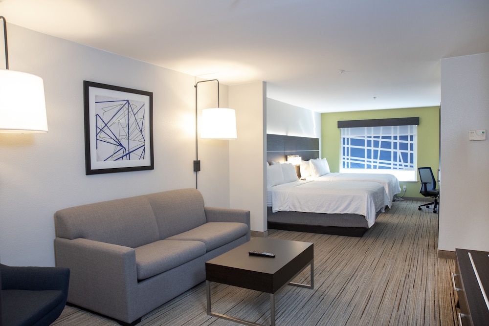 Holiday Inn Express Hotel and Suites Chester-Monroe-Goshen 27/72