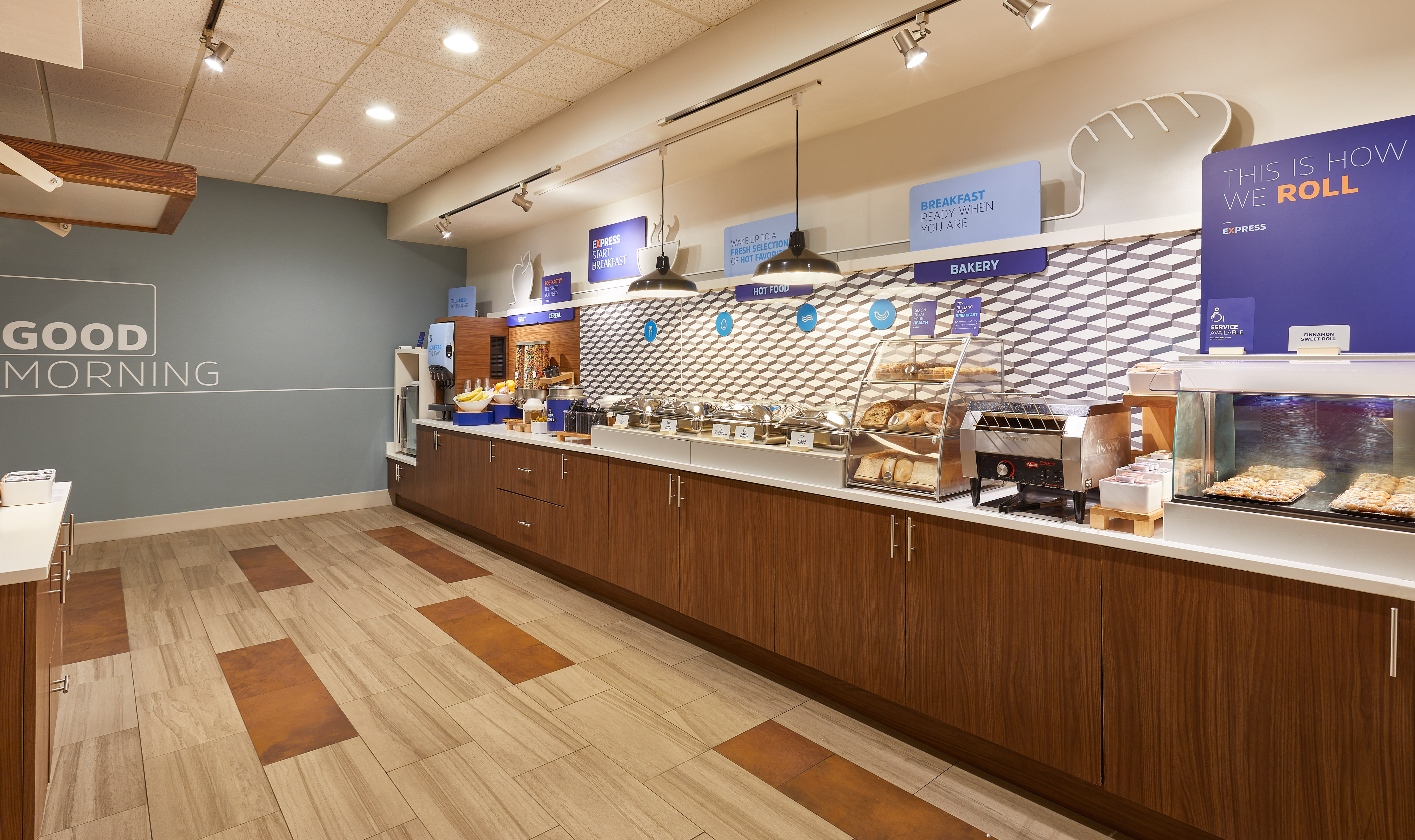Holiday Inn Express And Suites Orlando International Airport 7/62