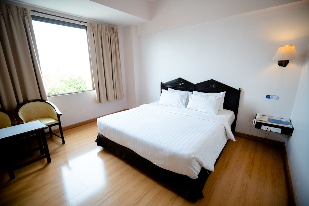 Phrae Nakara Hotel 19/36