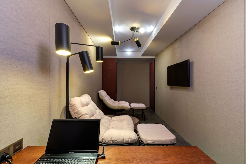 Capace Hotel 49/73