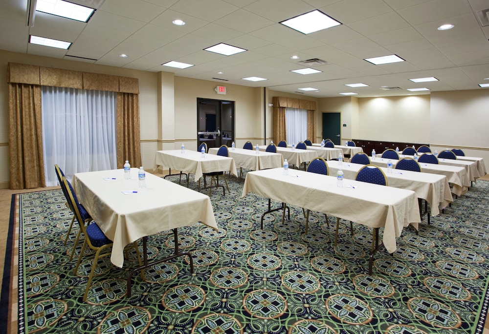 Holiday Inn Express Hotel Suites Athens 54/61