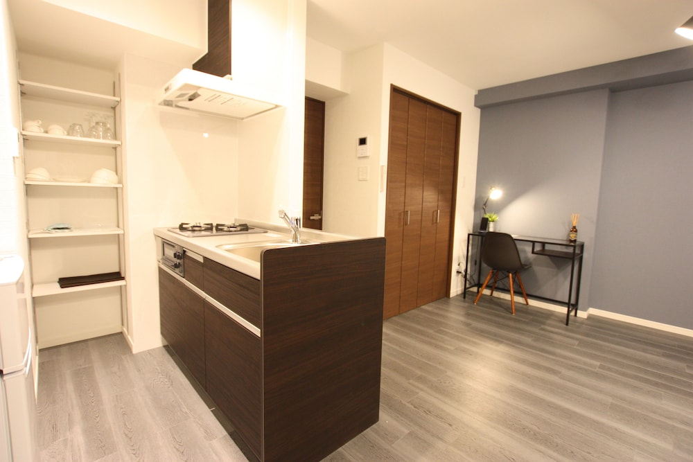 Forest Inn Tenjin Minami 11/60