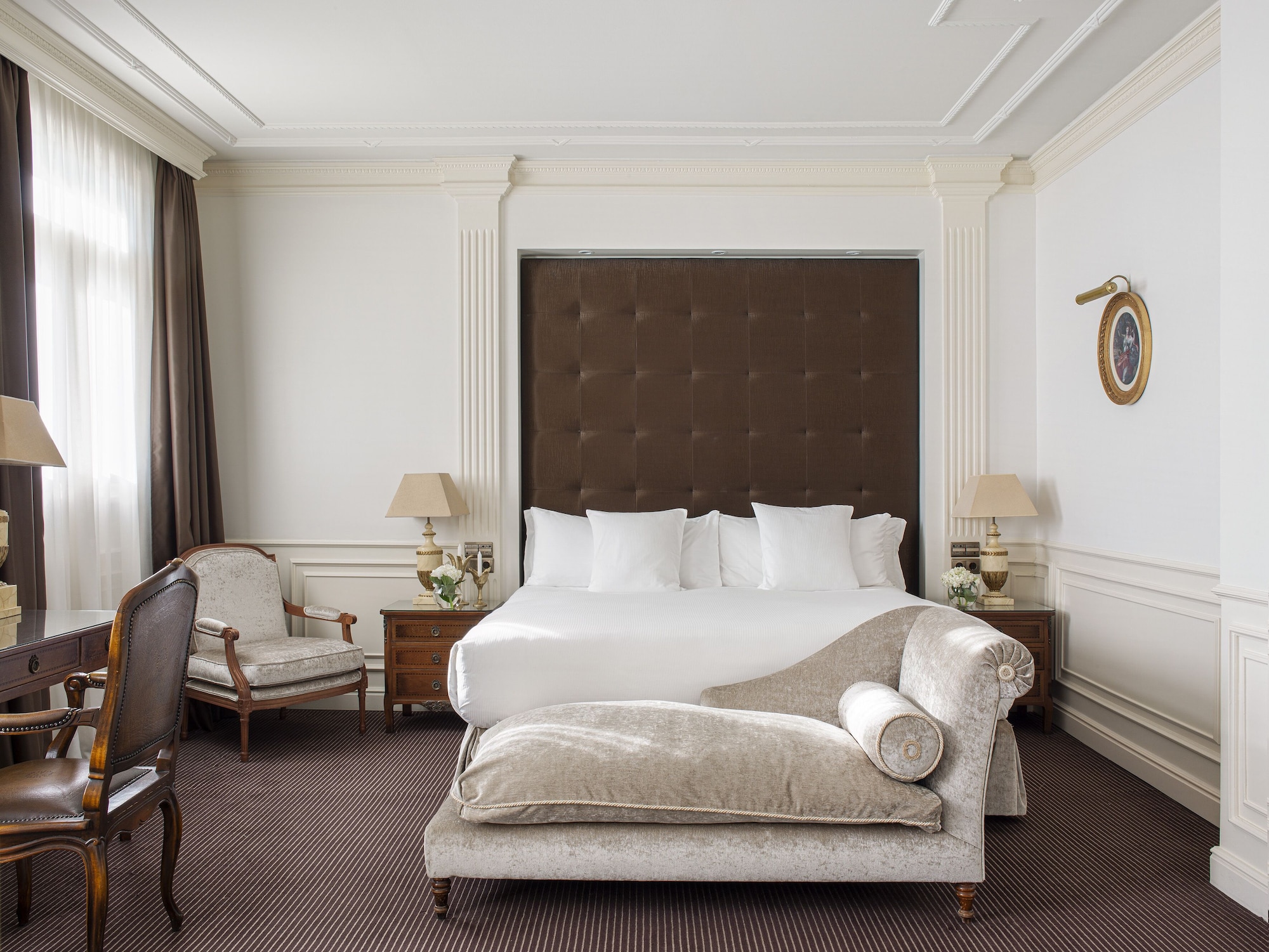 Red Level, Master, Suite, Queen Bed