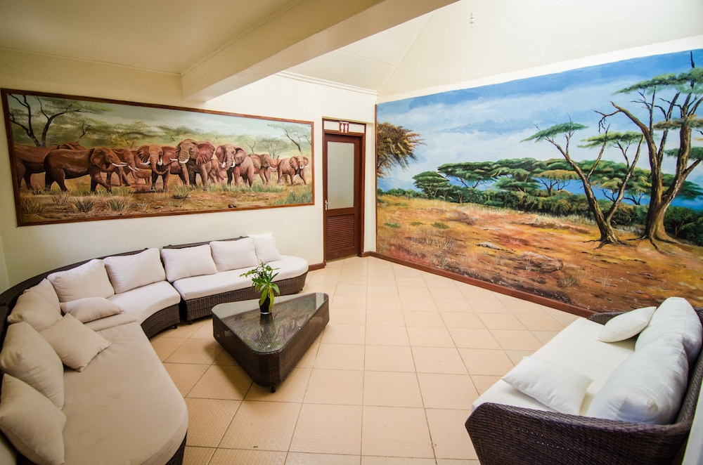 Sentrim Mara Lodge 24/47