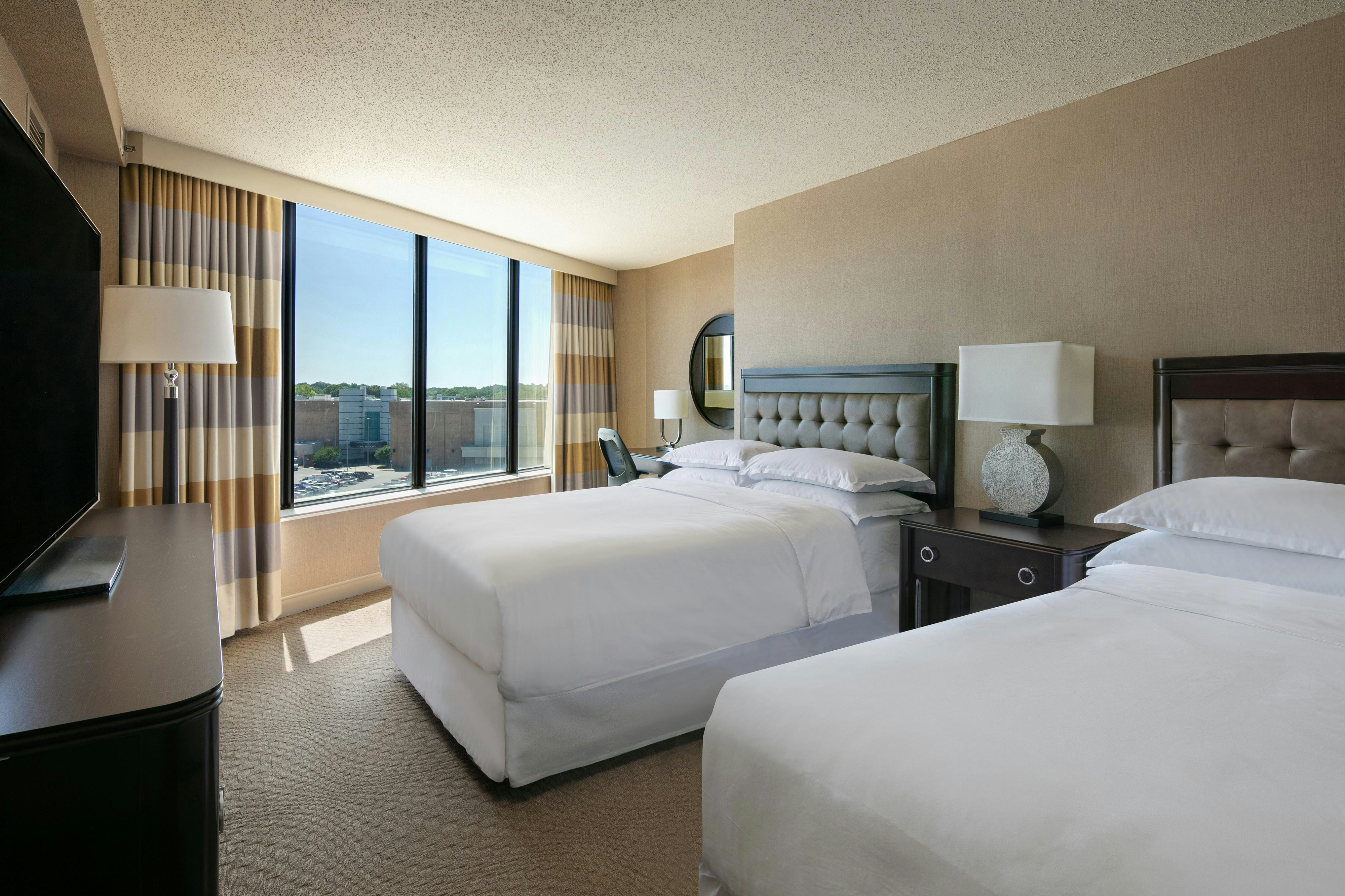 Sheraton Greensboro At Four Seasons 9/24