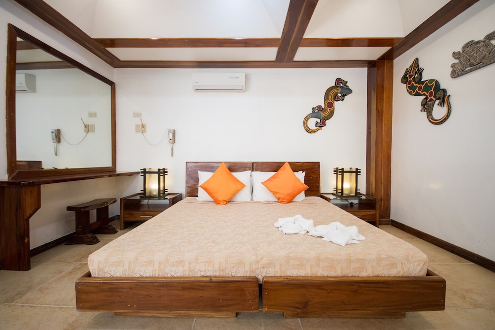 Nigi Nigi Too Beach Resort 10/61
