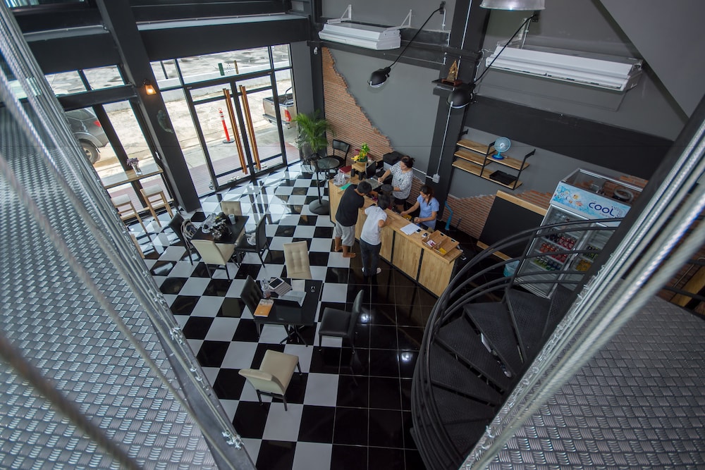 The Logbook Room And Cafe 18/25