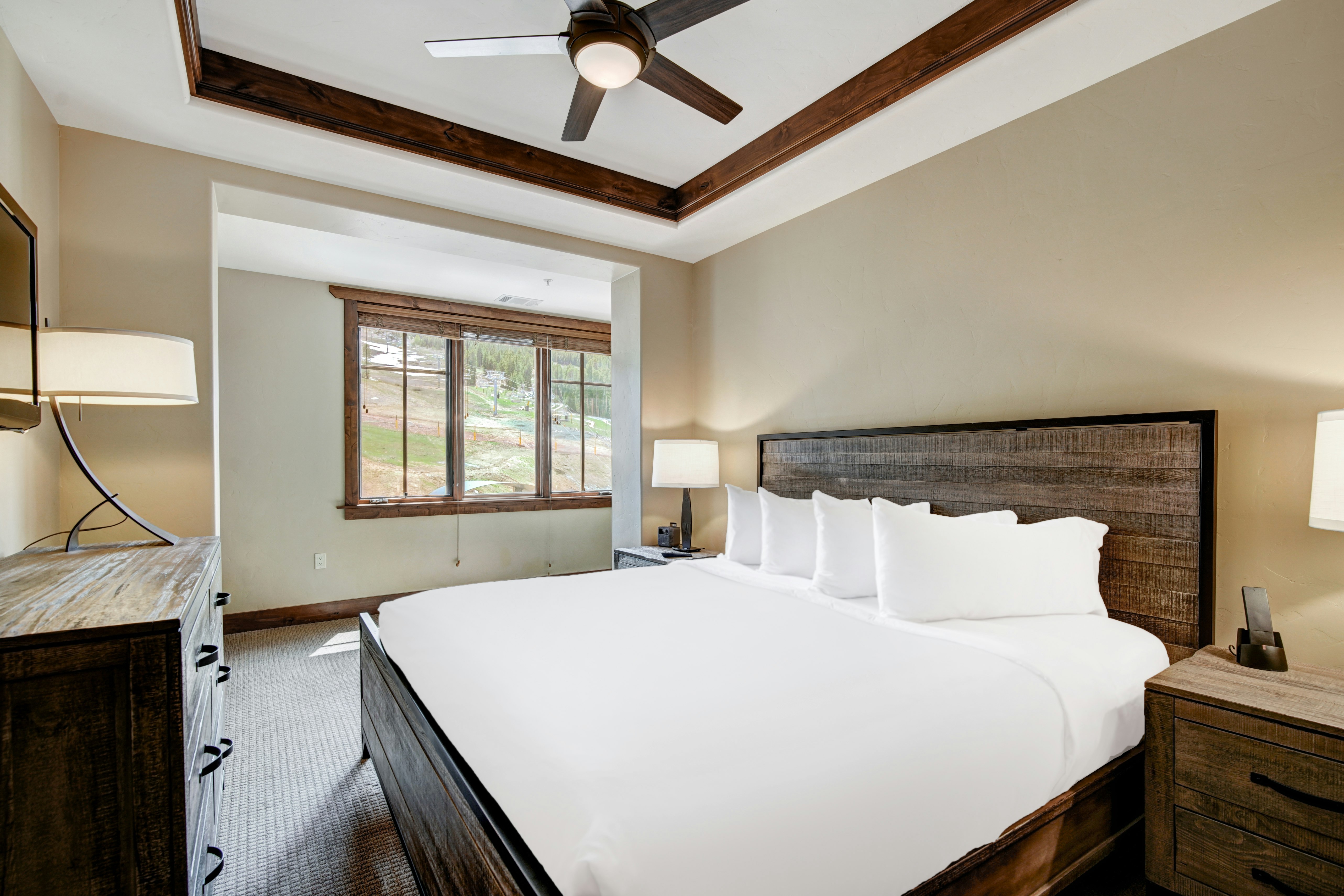 1 Bedroom, Condominium