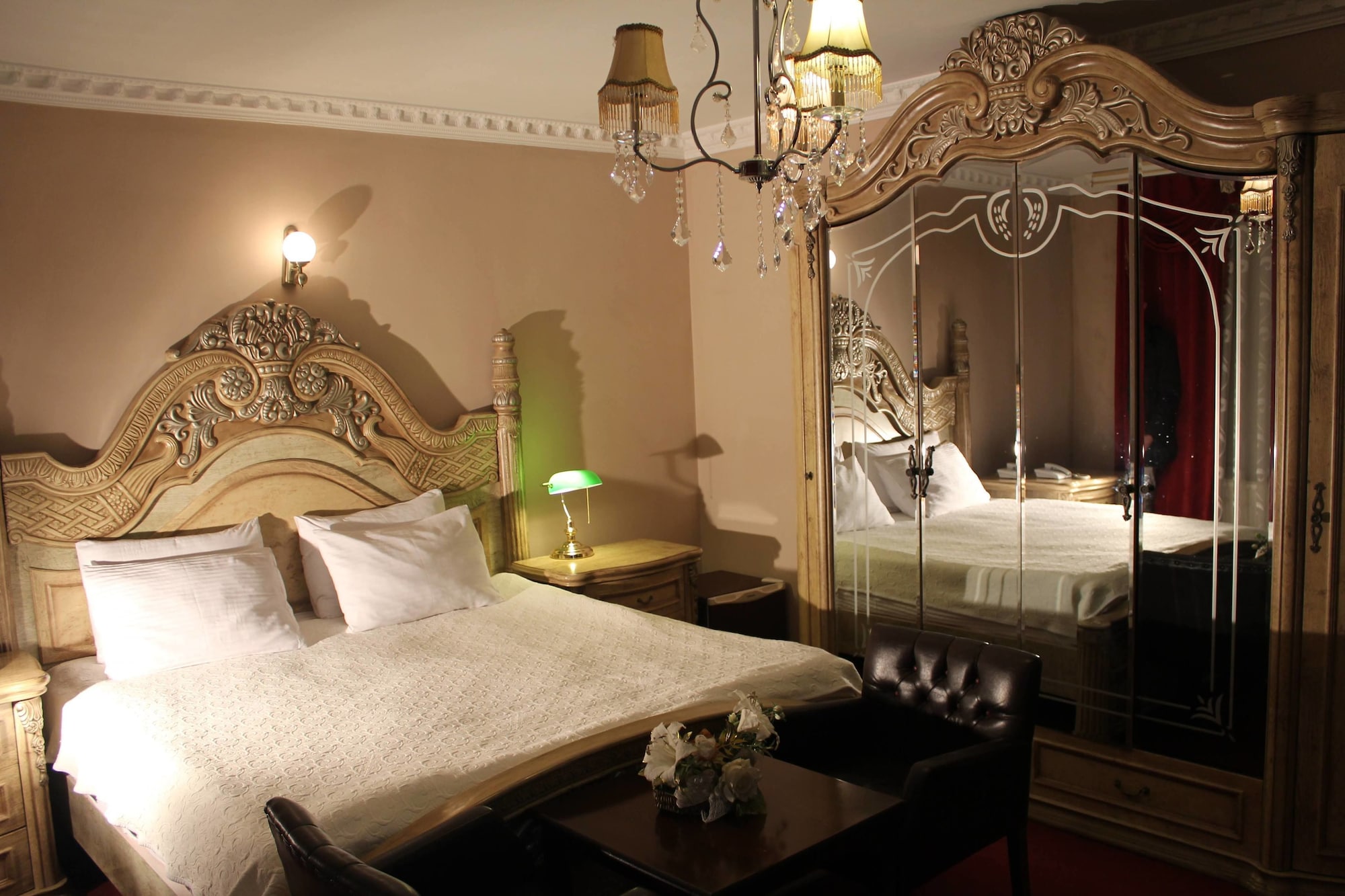 BUSINESS, SINGLE, KING BED