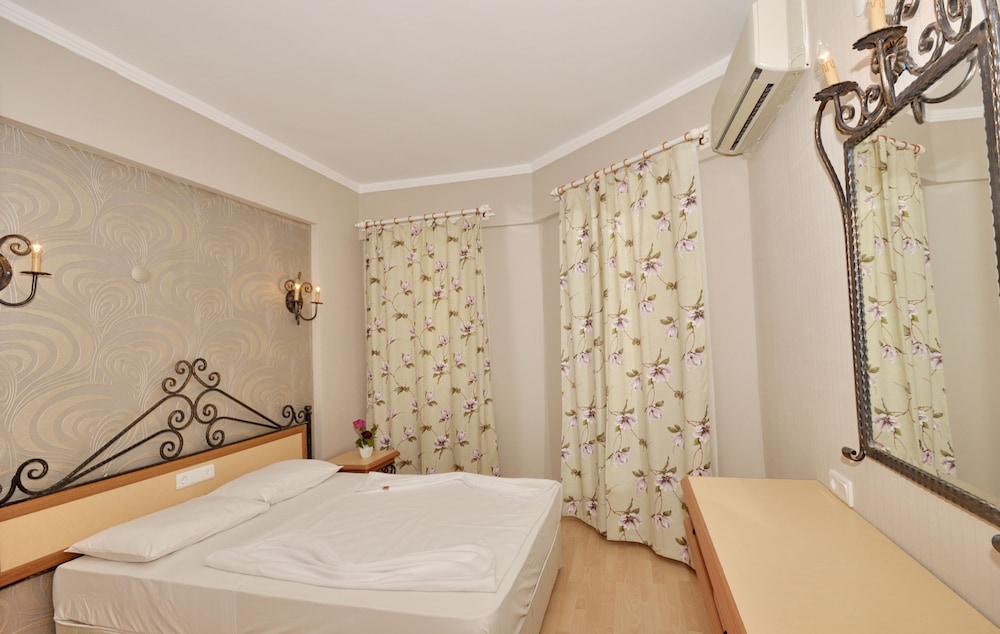 Bella Bravo Suite Hotel 15/49