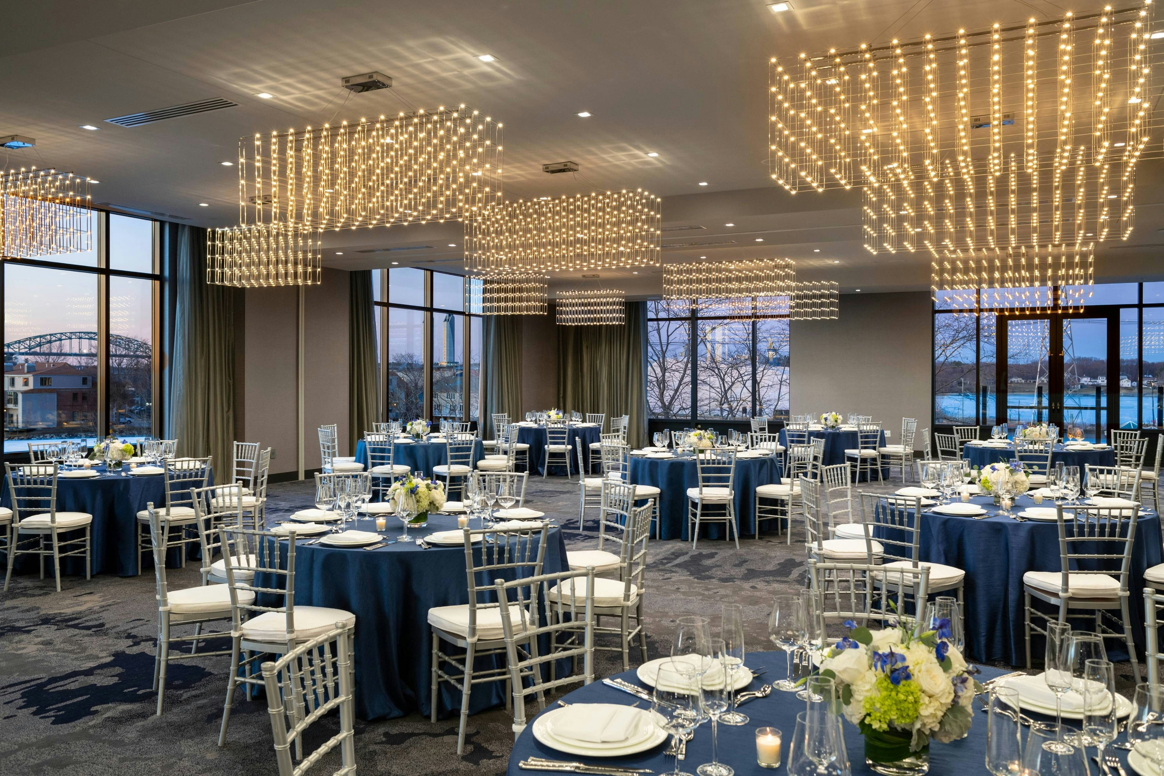 Ac Hotel By Marriott Portsmouth Downtown/Waterfront 55/77
