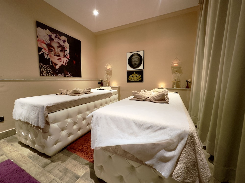 Le Sillage Palace sky & Spa 48/87